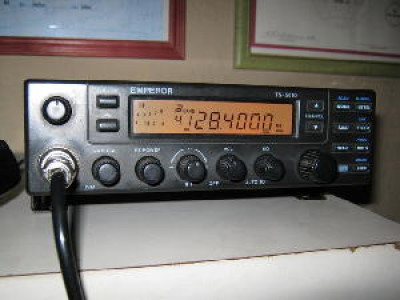 VENDO OU TRÓCO UM EMPEROR TS-5010 E UMA BILINEAR VOYAGER 777 PLUS POR UM 2 VHF BASE R$ 1.000 REAIS !!!!