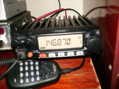 troco ft2900 vhf,ht dual band vhf e uhf, 148gtl + transvert 40 metros por hf somente troca.